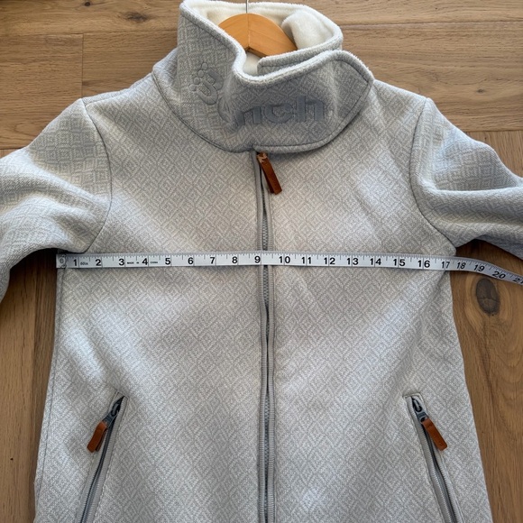 Bench Light Gray High-Collar Jacket – Size Small - Picture 6 of 8